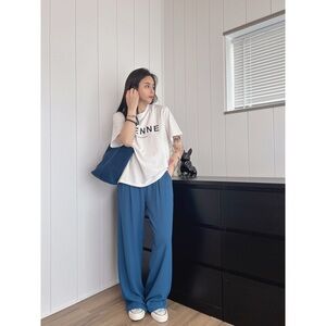 Woman‘s White T-shirt